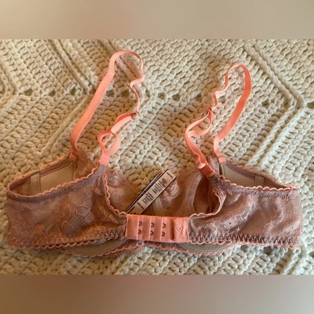 5 Victoria’s Secret bras - Picture 15 of 16
